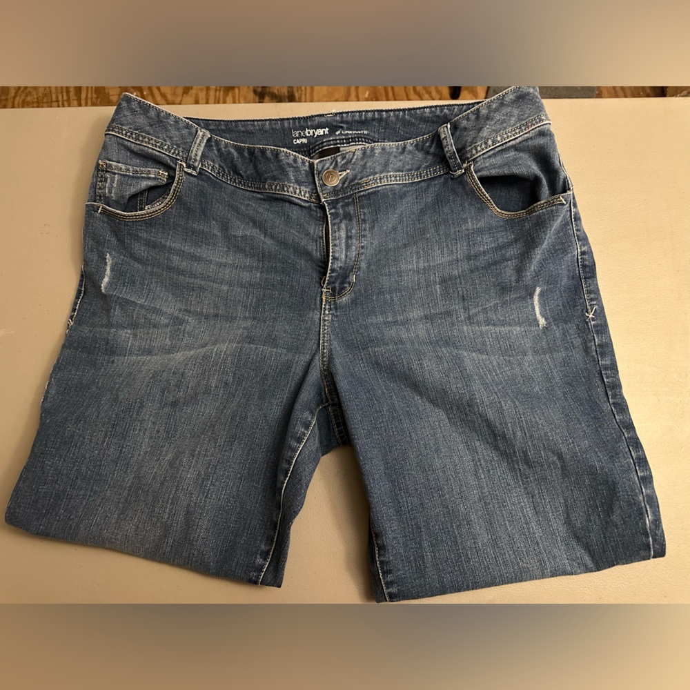 Lane Byant Capri